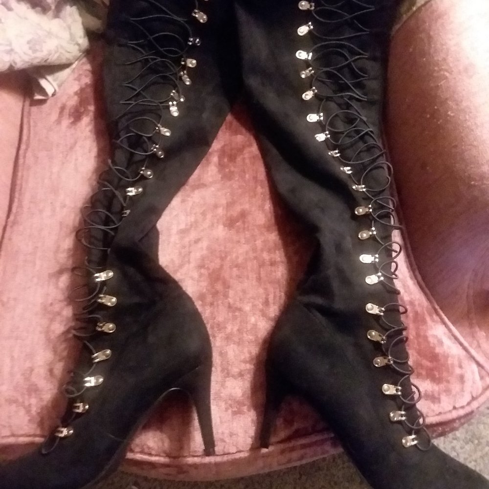 Journey boots, laceup, Over knee
